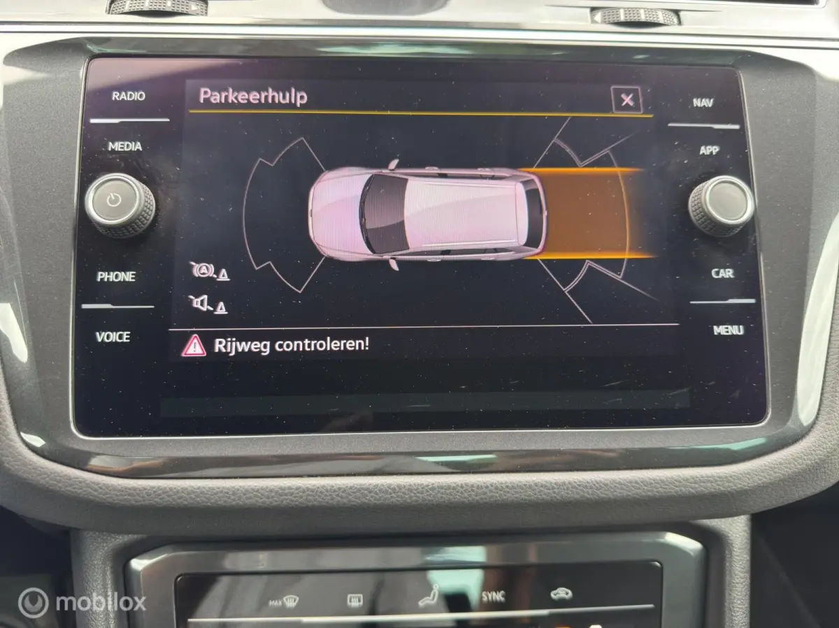 1.4 TSI eHybrid Business