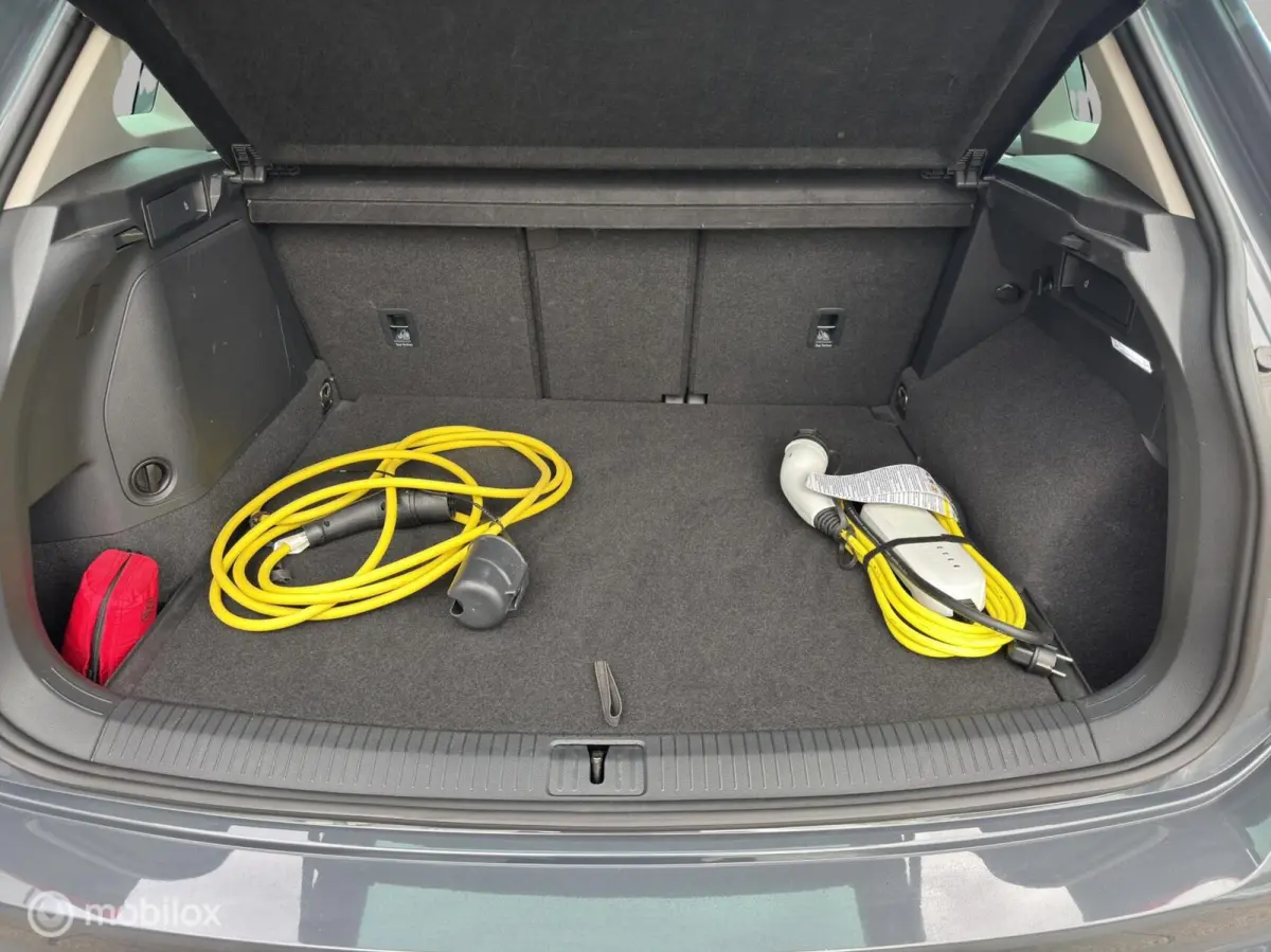 1.4 TSI eHybrid Business