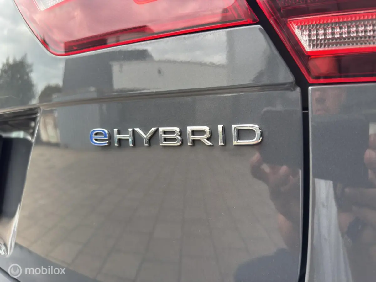 1.4 TSI eHybrid Business