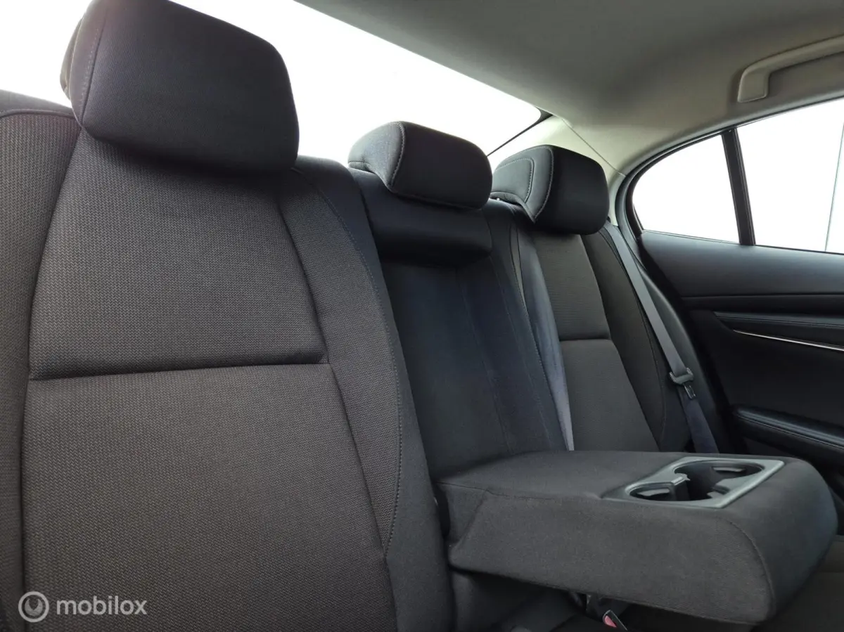 2.0 E-SKYACTIV-X M HYBRID 180 COMFORT MET BOSE AUTOMAAT/KEYLESS/LED/CAMERA/STOEL-STUURVERWARMING/HEAD-UP/ADAPTIVE CRUISE