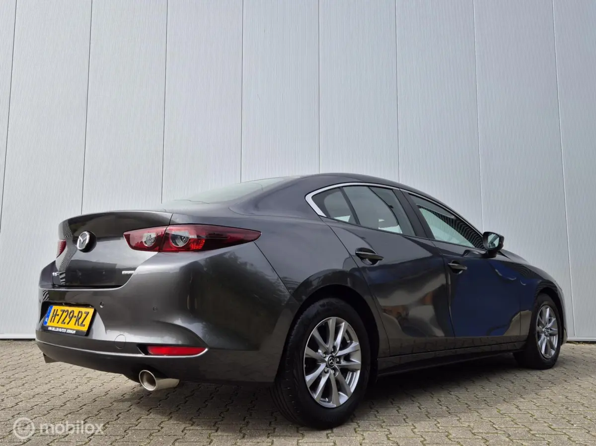 2.0 E-SKYACTIV-X M HYBRID 180 COMFORT MET BOSE AUTOMAAT/KEYLESS/LED/CAMERA/STOEL-STUURVERWARMING/HEAD-UP/ADAPTIVE CRUISE