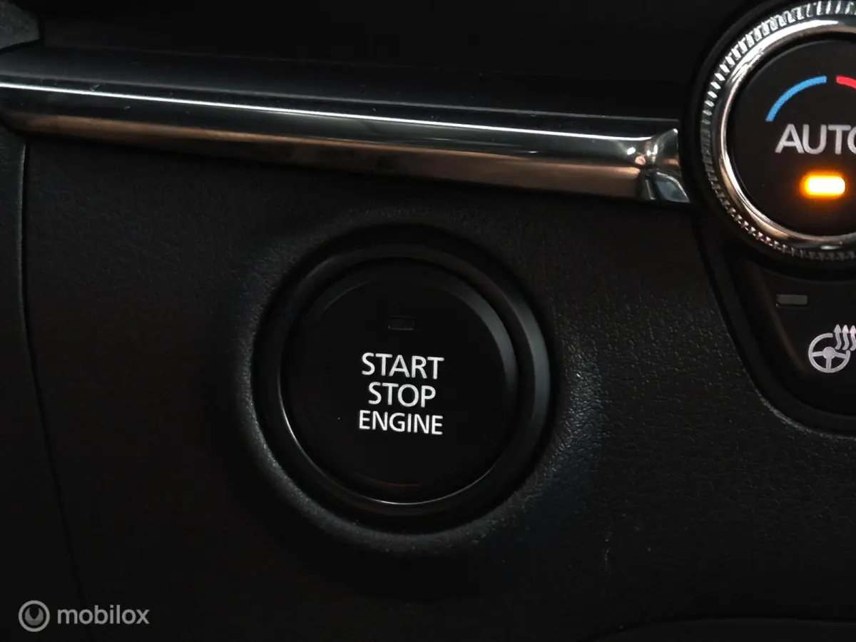 2.0 E-SKYACTIV-X M HYBRID 180 COMFORT MET BOSE AUTOMAAT/KEYLESS/LED/CAMERA/STOEL-STUURVERWARMING/HEAD-UP/ADAPTIVE CRUISE