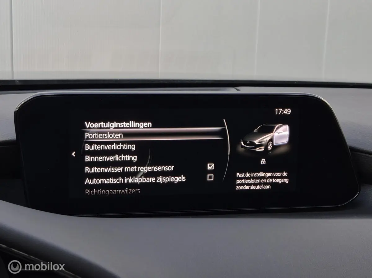 2.0 E-SKYACTIV-X M HYBRID 180 COMFORT MET BOSE AUTOMAAT/KEYLESS/LED/CAMERA/STOEL-STUURVERWARMING/HEAD-UP/ADAPTIVE CRUISE