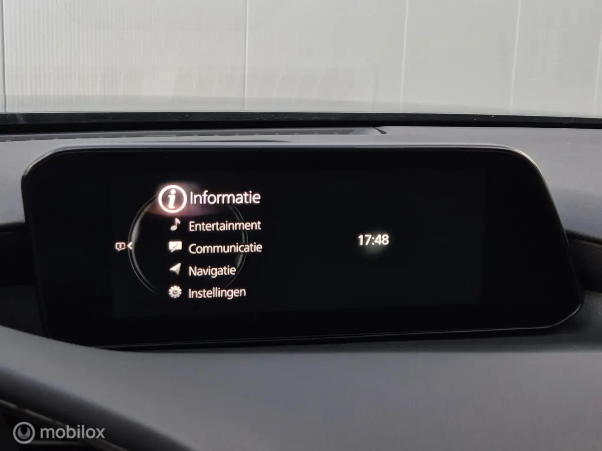 2.0 E-SKYACTIV-X M HYBRID 180 COMFORT MET BOSE AUTOMAAT/KEYLESS/LED/CAMERA/STOEL-STUURVERWARMING/HEAD-UP/ADAPTIVE CRUISE