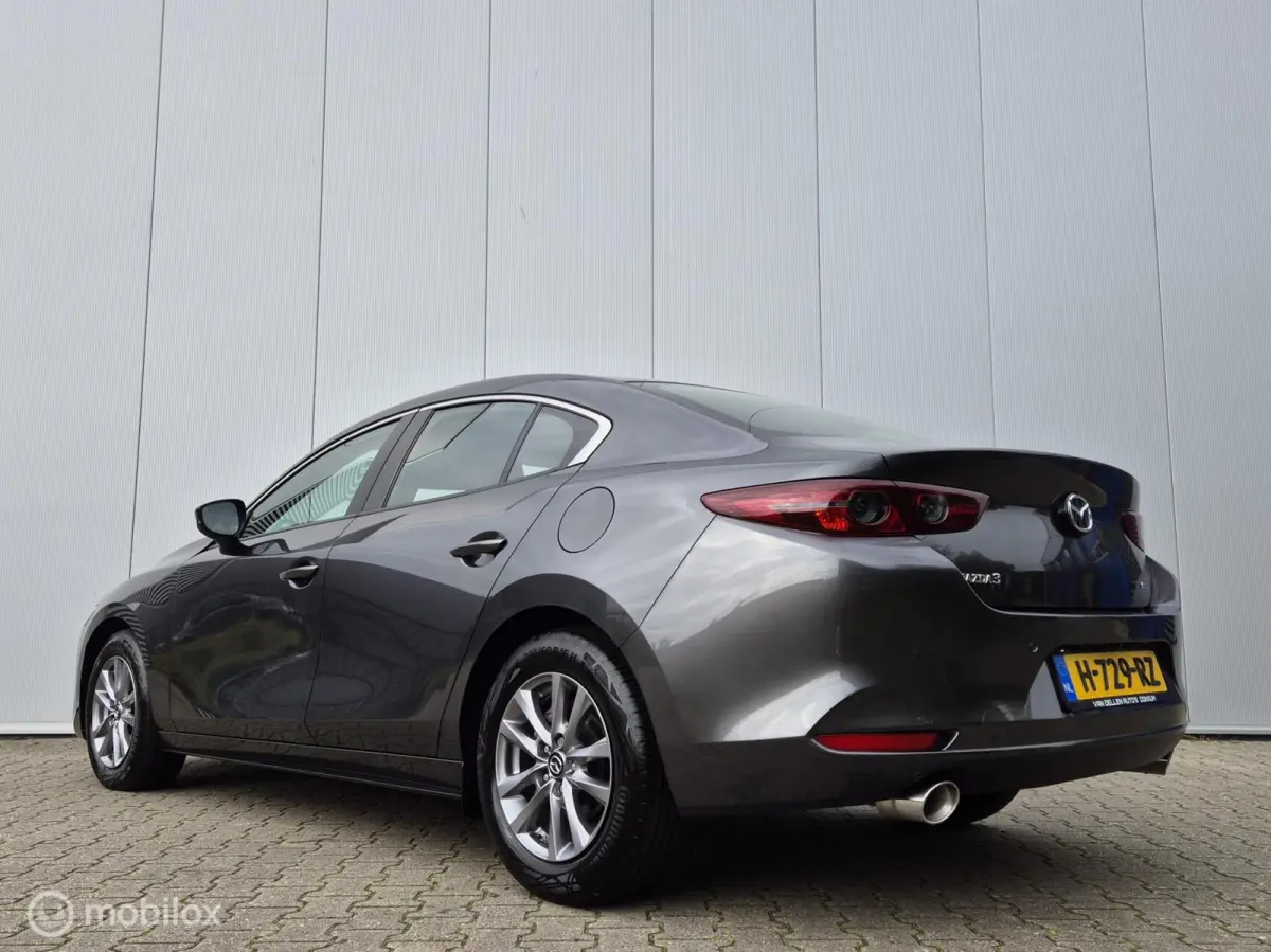 2.0 E-SKYACTIV-X M HYBRID 180 COMFORT MET BOSE AUTOMAAT/KEYLESS/LED/CAMERA/STOEL-STUURVERWARMING/HEAD-UP/ADAPTIVE CRUISE