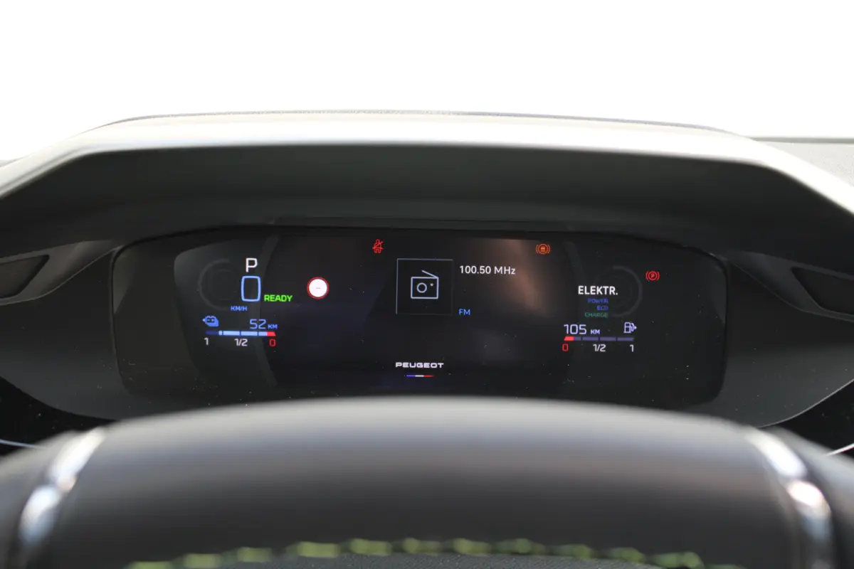 1.6 Plug-in Hybrid 195pk GT | Automaat | Panorama/schuifdak | Navigatie | Camera | Trekhaak | Nieuw model |