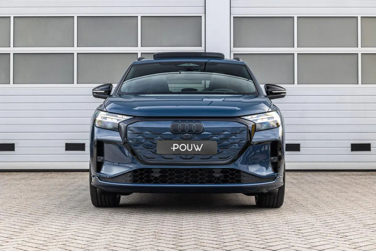 286pk S edition performance 82 kWh | Panoramadak | Trekhaak | Achteruitrijcamera | Akoestisch glas