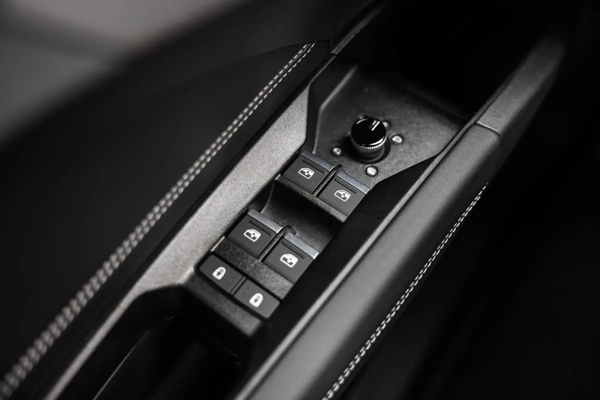 286pk S edition performance 82 kWh | Panoramadak | Trekhaak | Achteruitrijcamera | Akoestisch glas