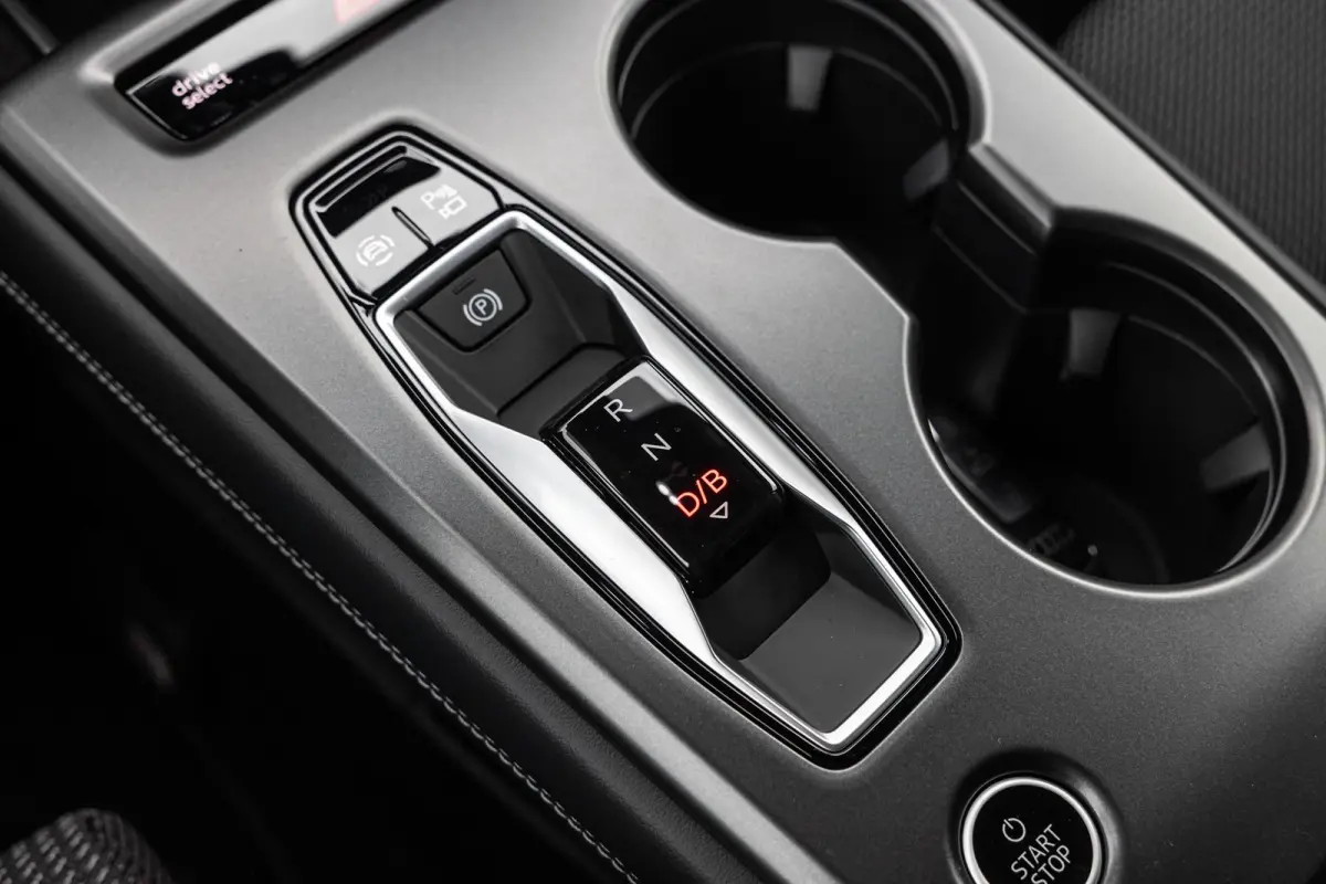 286pk S edition performance 82 kWh | Panoramadak | Trekhaak | Achteruitrijcamera | Akoestisch glas