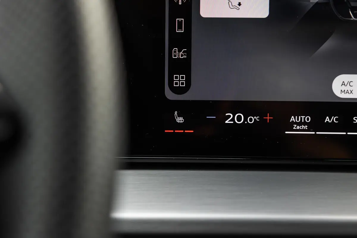 286pk S edition performance 82 kWh | Panoramadak | Trekhaak | Achteruitrijcamera | Akoestisch glas