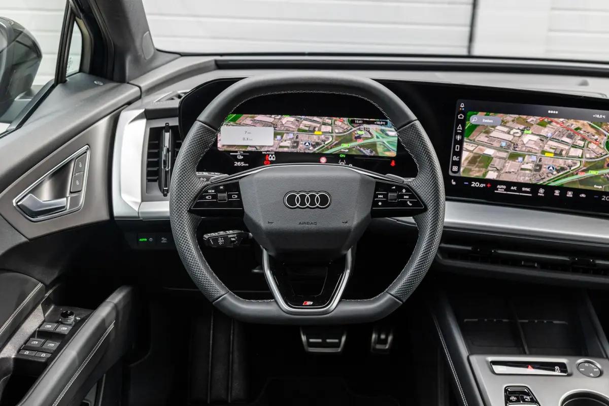 286pk S edition performance 82 kWh | Panoramadak | Trekhaak | Achteruitrijcamera | Akoestisch glas