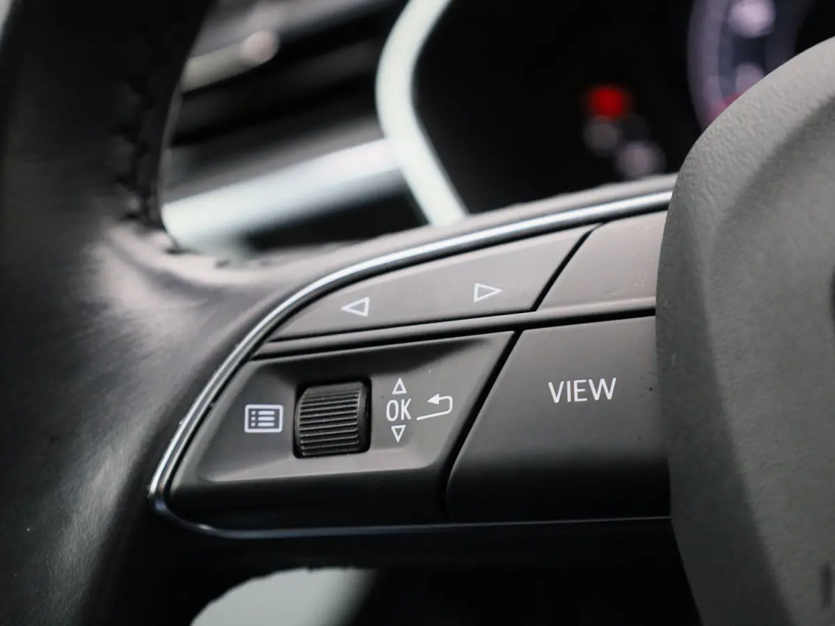 35 TFSI Pro Line Business | Black Pack | Automaat | Apple CarPlay | Navigatie | Leder | Stoelverwarming | Achteruitrijcamera | Climate Control | Cruise Control | Parkeersensoren | Lichtmetal