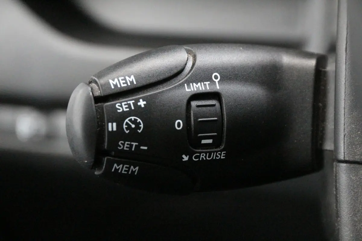 2.0 BlueHDI 145 | L2H1 | Trekhaak | Navi | Camera | Airco..