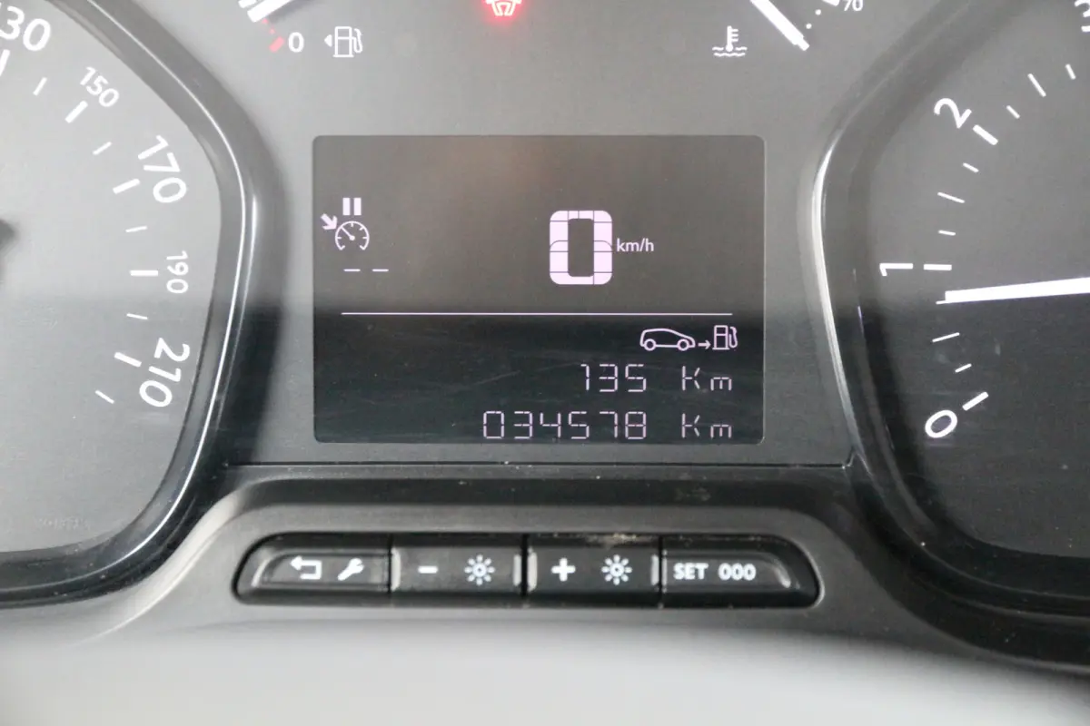 2.0 BlueHDI 145 | L2H1 | Trekhaak | Navi | Camera | Airco..