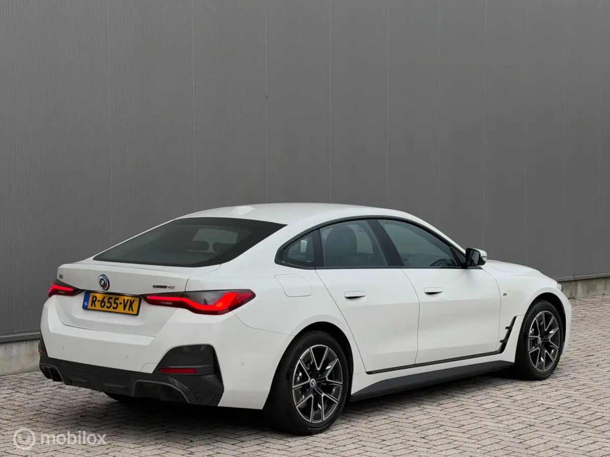 eDrive40 2022| M-Sport | NL auto | Topstaat | SOH 98%
