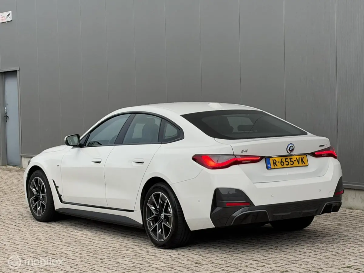 eDrive40 2022| M-Sport | NL auto | Topstaat | SOH 98%