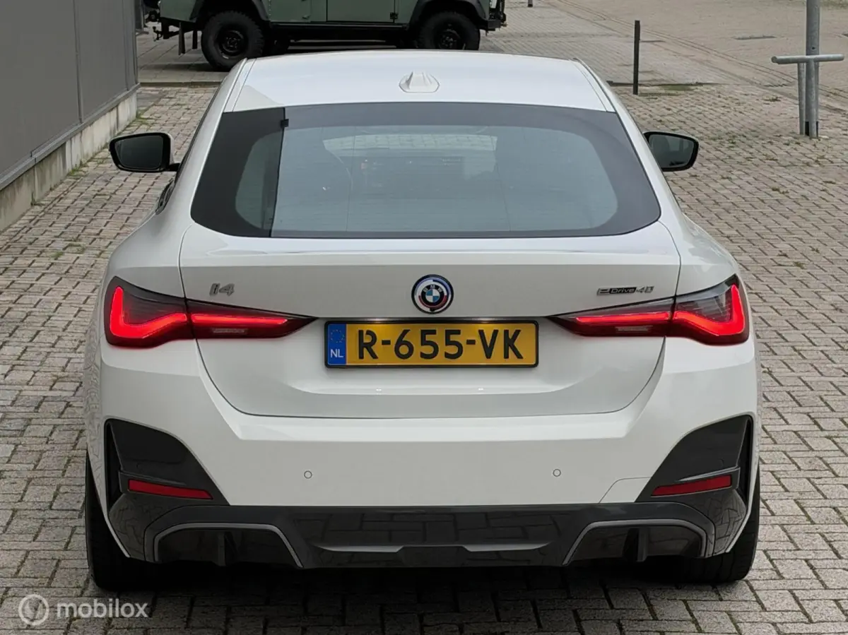 eDrive40 2022| M-Sport | NL auto | Topstaat | SOH 98%