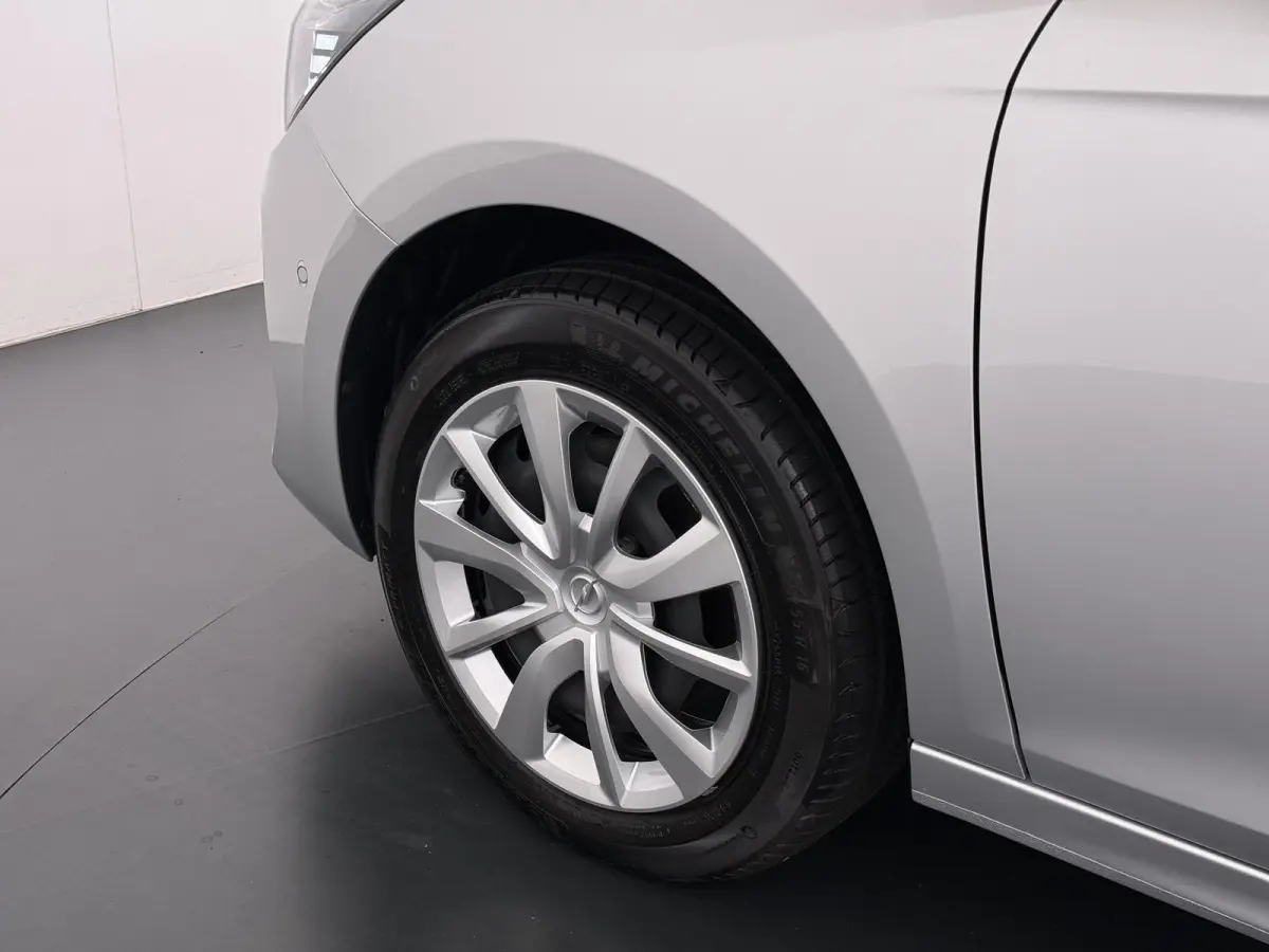 Electric Long Range Yes 51 kWh