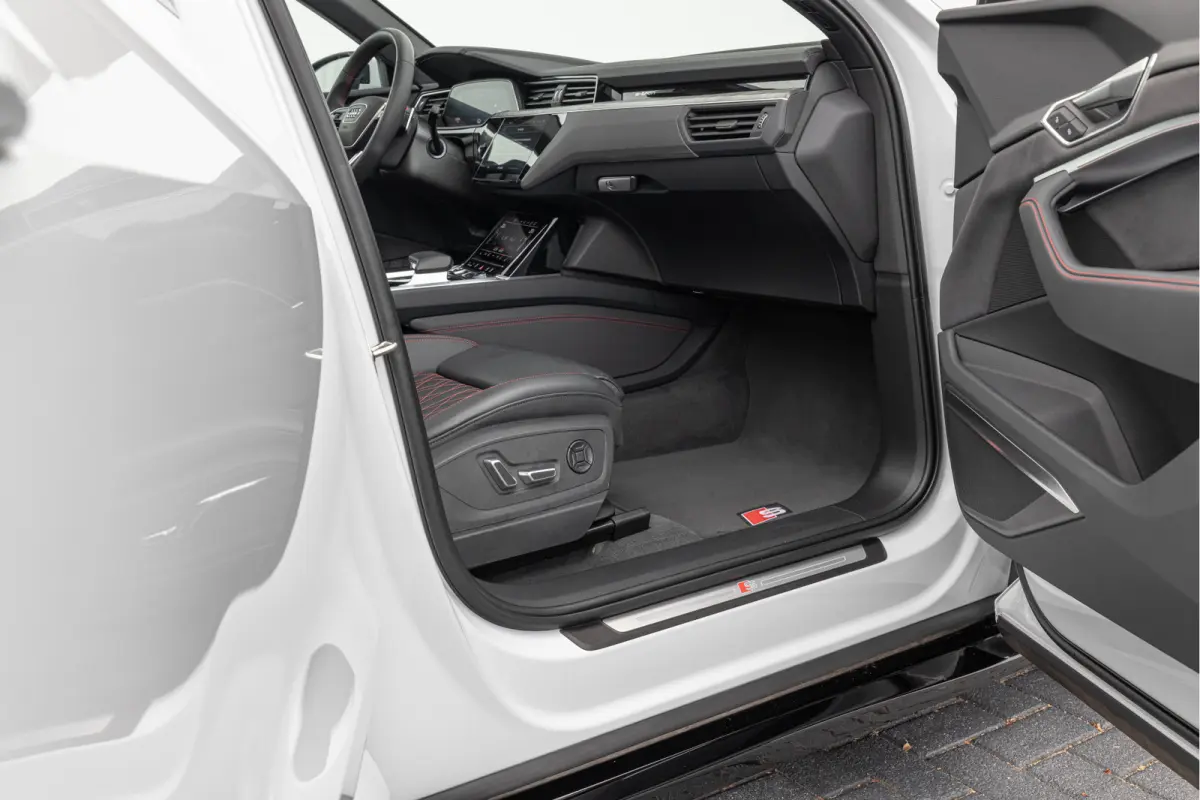 SQ8 503pk Quattro 115 kWh Pano S-stoelen B&O HuD