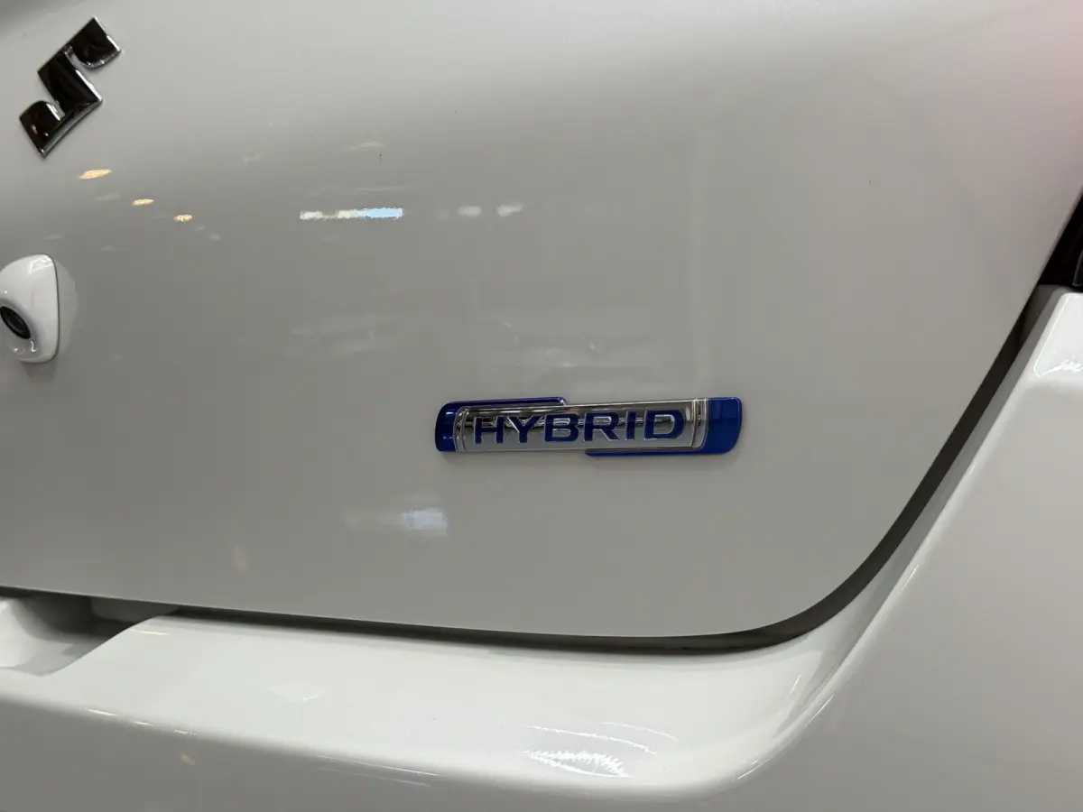 1.2 Select Hybrid Aut. Navi | ACC | Dodehoek  | Clima | Carplay | Stoelverwarming | 16" | Suzuki onderhouden.