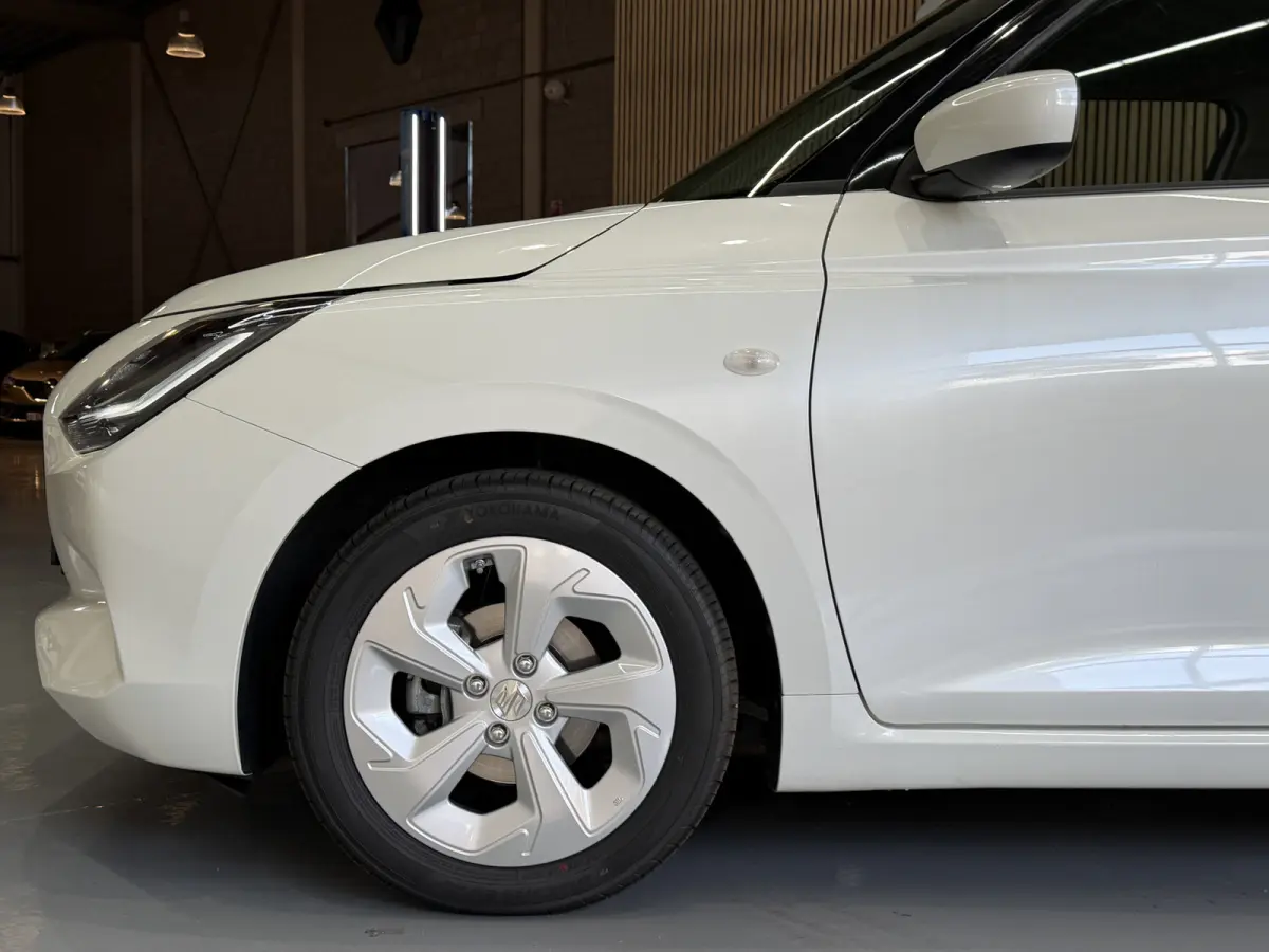 1.2 Select Hybrid Aut. Navi | ACC | Dodehoek  | Clima | Carplay | Stoelverwarming | 16" | Suzuki onderhouden.