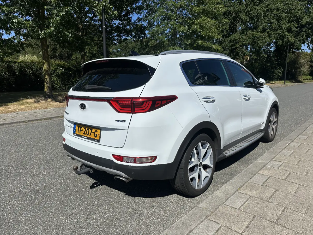 1.6 T-GDI 4WD GT-Line NIEUWSTAAT I GT-line I Trekhaak I Carplay I Treeplank I Pano I Camera I Winterpakket I NL-auto I Navi I