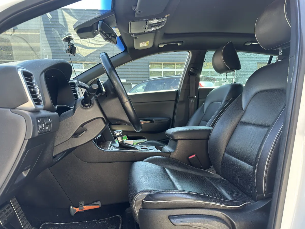 1.6 T-GDI 4WD GT-Line NIEUWSTAAT I GT-line I Trekhaak I Carplay I Treeplank I Pano I Camera I Winterpakket I NL-auto I Navi I
