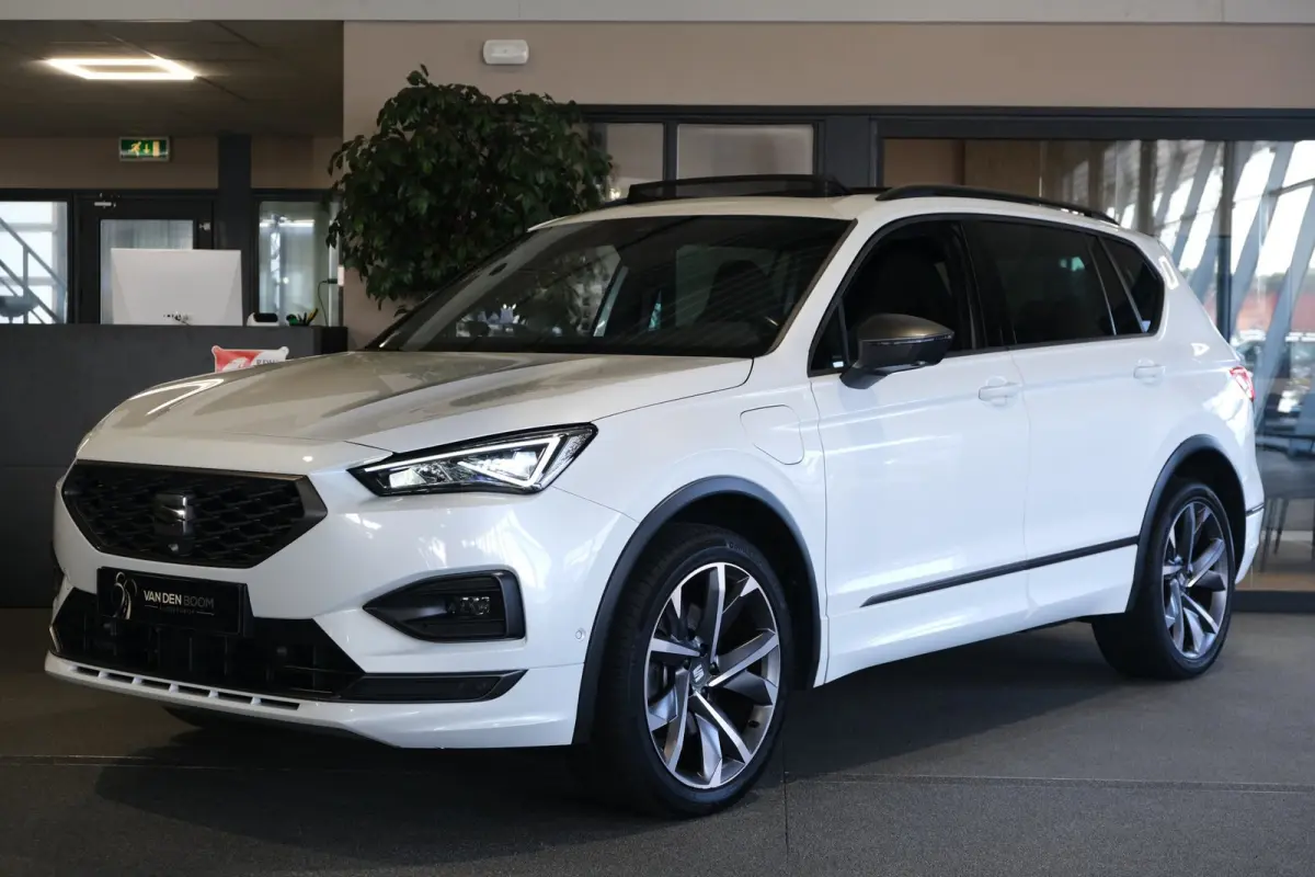 1.4 TSI e-Hybrid PHEV FR 245PK Pano Trekhaak 360Cam Navi Led ACC