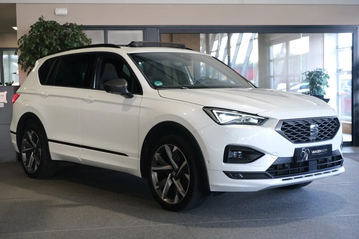 1.4 TSI e-Hybrid PHEV FR 245PK Pano Trekhaak 360Cam Navi Led ACC
