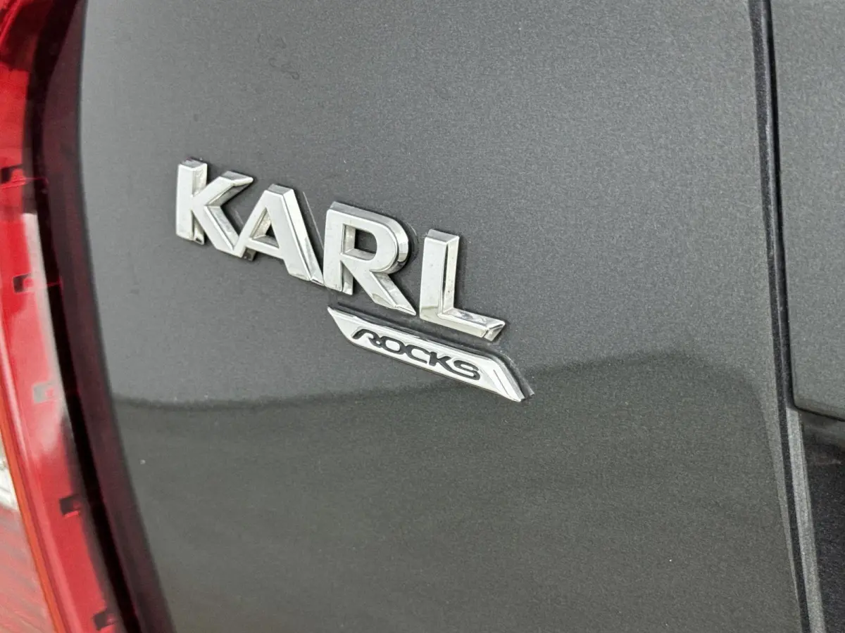 1.0 Online Edition | 1ste eigenaar | AppleCarPlay/Android | Parkeersensoren | Airco | 15"LMV