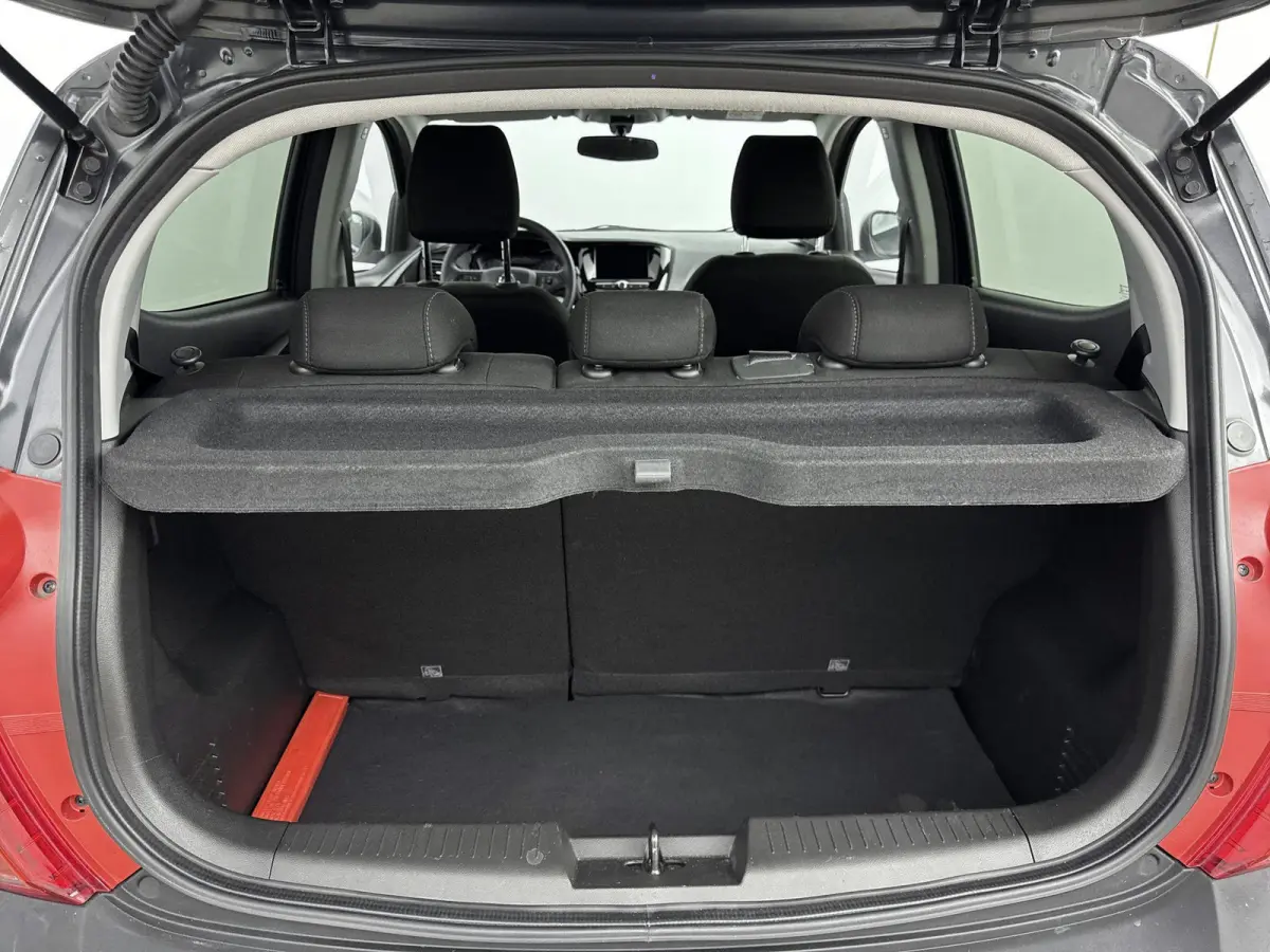 1.0 Online Edition | 1ste eigenaar | AppleCarPlay/Android | Parkeersensoren | Airco | 15"LMV