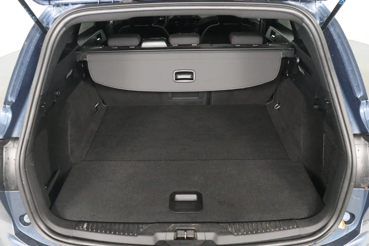 1.0EB Hybrid ST Line | Dealer Onderhouden! | 1e Eigenaar! | Winterpack | Camera | LED | Clima | Navi | Cruise Control | Parkeersensoren V+A | DAB | Lichtmetalen Velgen