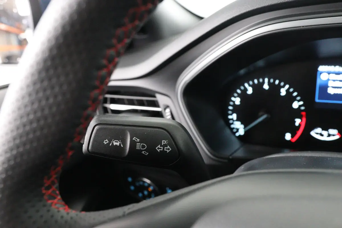 1.0EB Hybrid ST Line | Dealer Onderhouden! | 1e Eigenaar! | Winterpack | Camera | LED | Clima | Navi | Cruise Control | Parkeersensoren V+A | DAB | Lichtmetalen Velgen