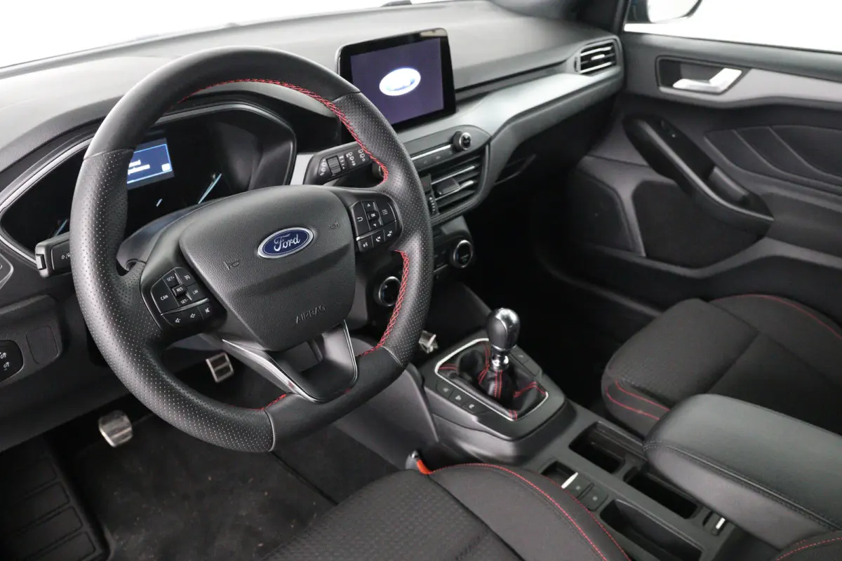 1.0EB Hybrid ST Line | Dealer Onderhouden! | 1e Eigenaar! | Winterpack | Camera | LED | Clima | Navi | Cruise Control | Parkeersensoren V+A | DAB | Lichtmetalen Velgen