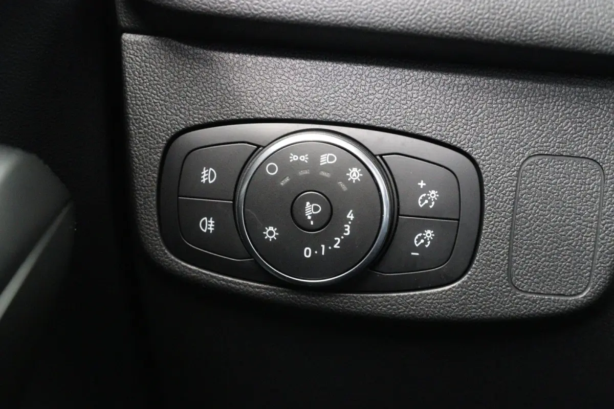 1.0EB Hybrid ST Line | Dealer Onderhouden! | 1e Eigenaar! | Winterpack | Camera | LED | Clima | Navi | Cruise Control | Parkeersensoren V+A | DAB | Lichtmetalen Velgen