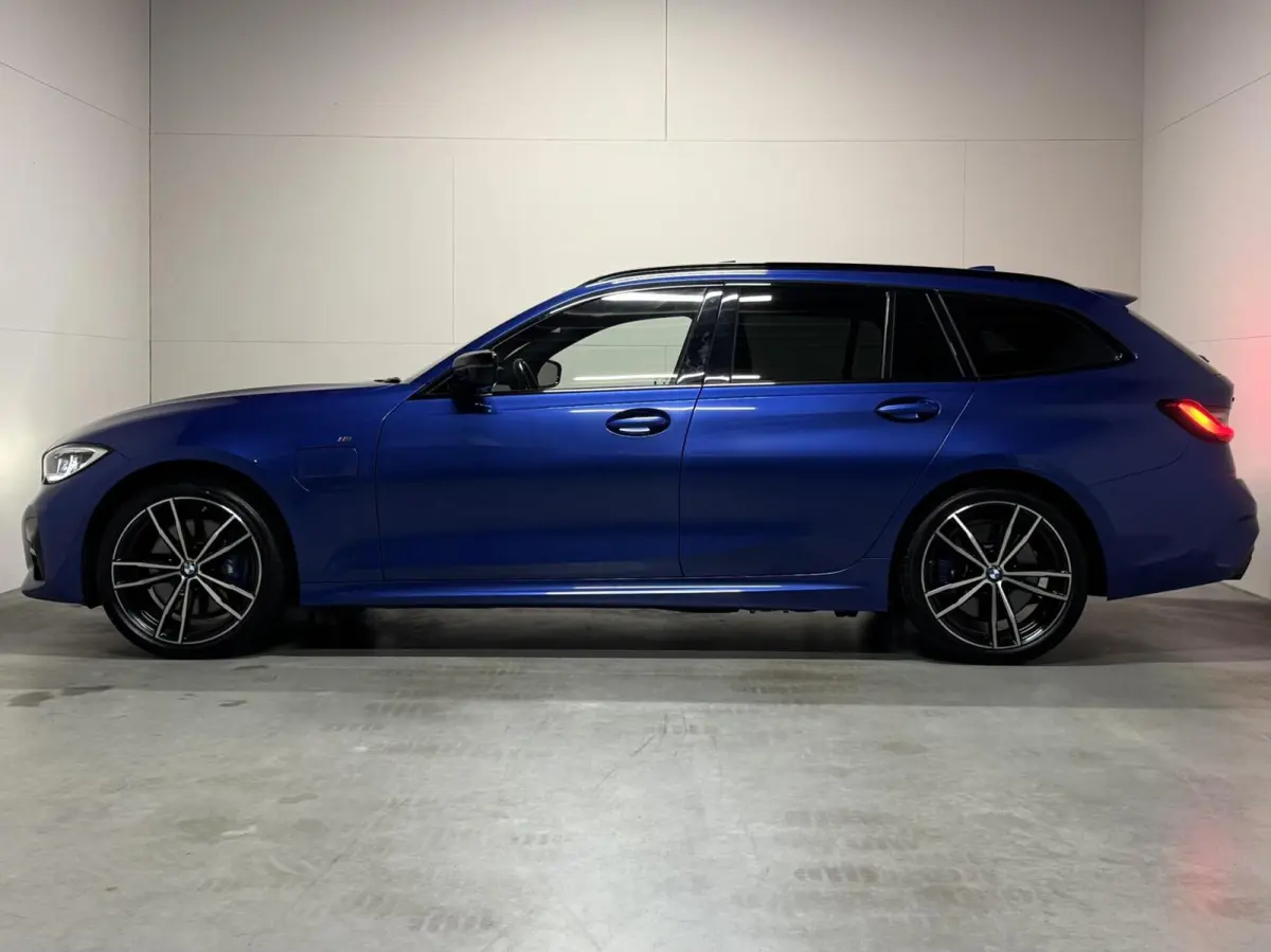 330e xDrive M-Sport Pano Laser Kuipstoelen