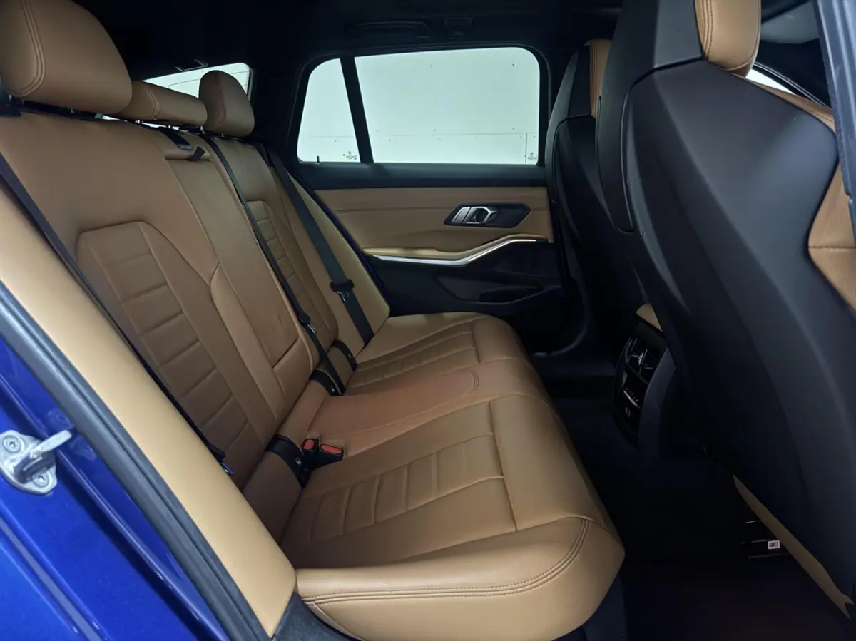 330e xDrive M-Sport Pano Laser Kuipstoelen