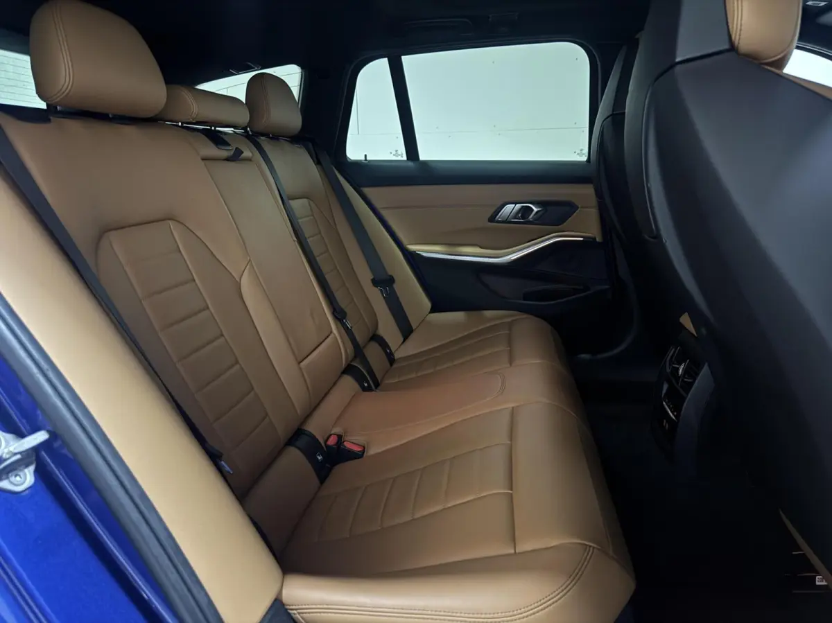 330e xDrive M-Sport Pano Laser Kuipstoelen
