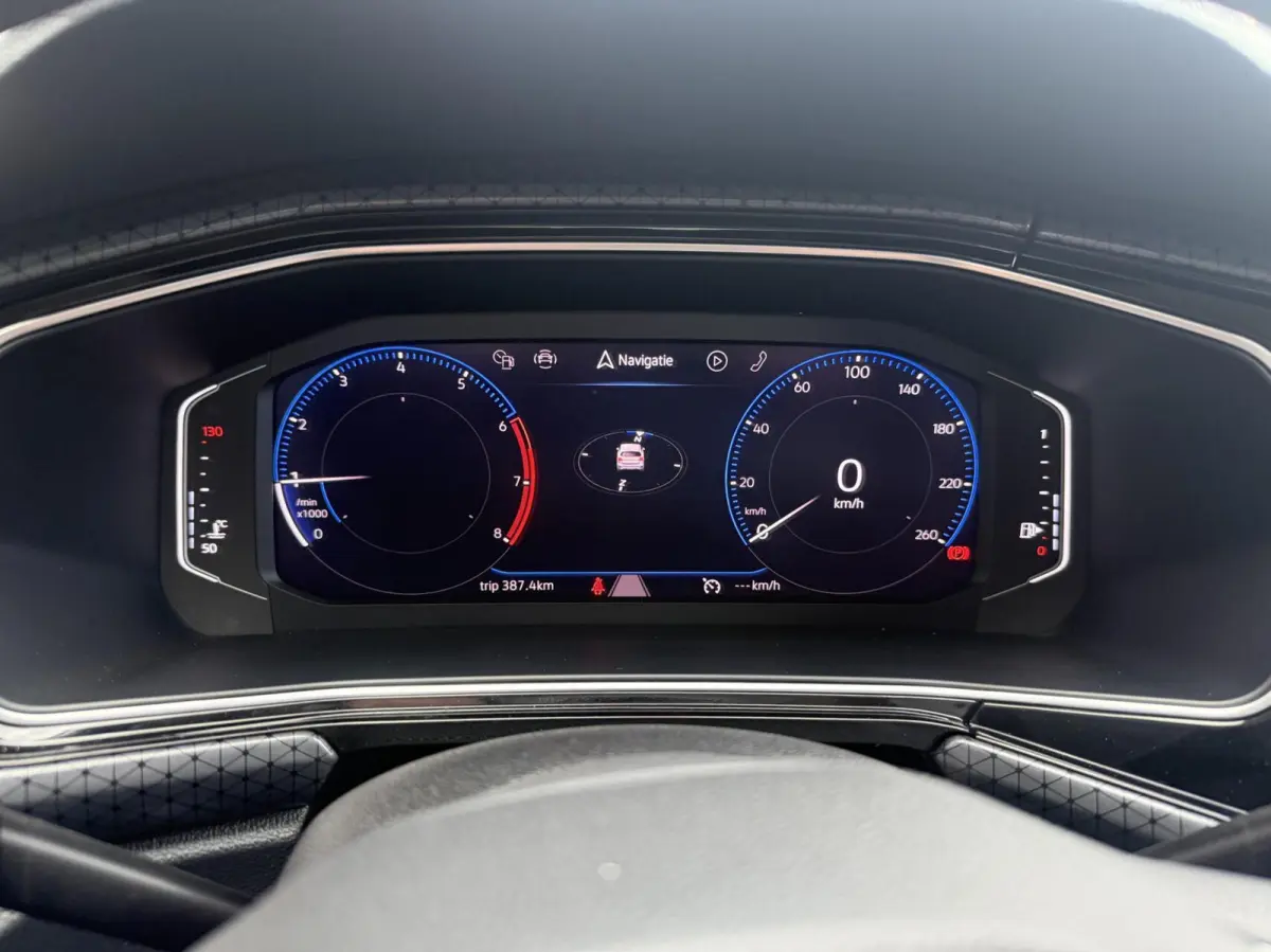 1.0 TSI Style Virtual Display