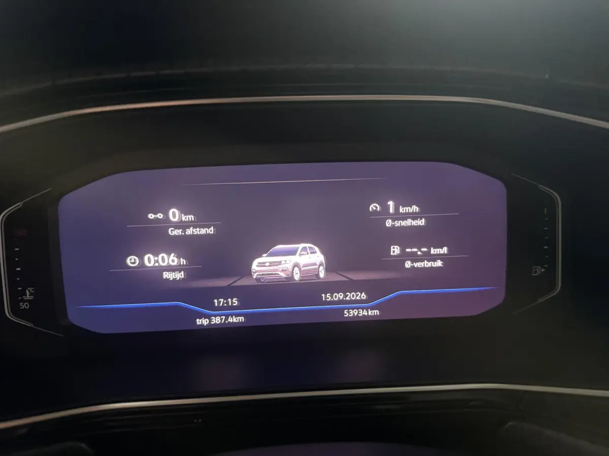 1.0 TSI Style Virtual Display