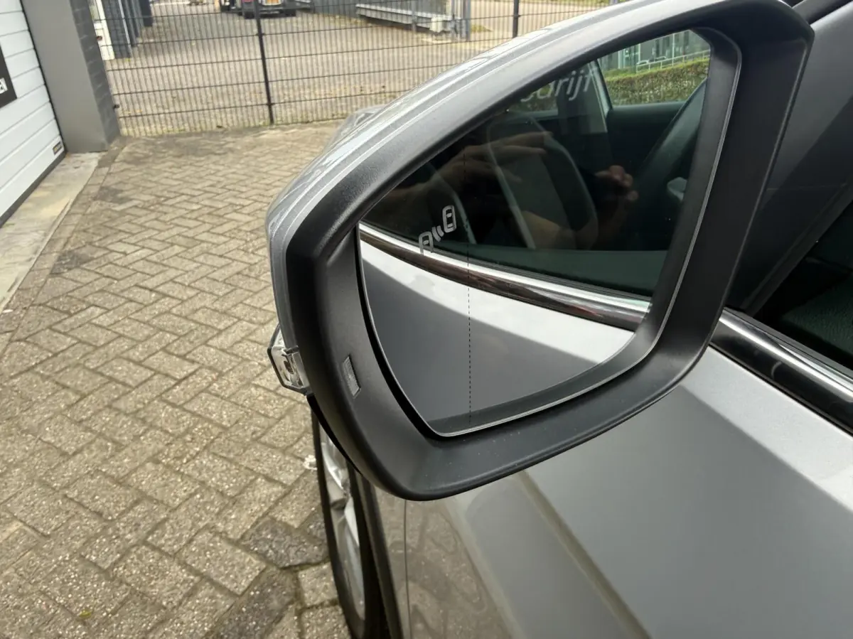 1.0 TSI Style Virtual Display