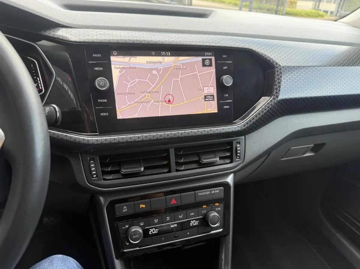 1.0 TSI Style Virtual Display