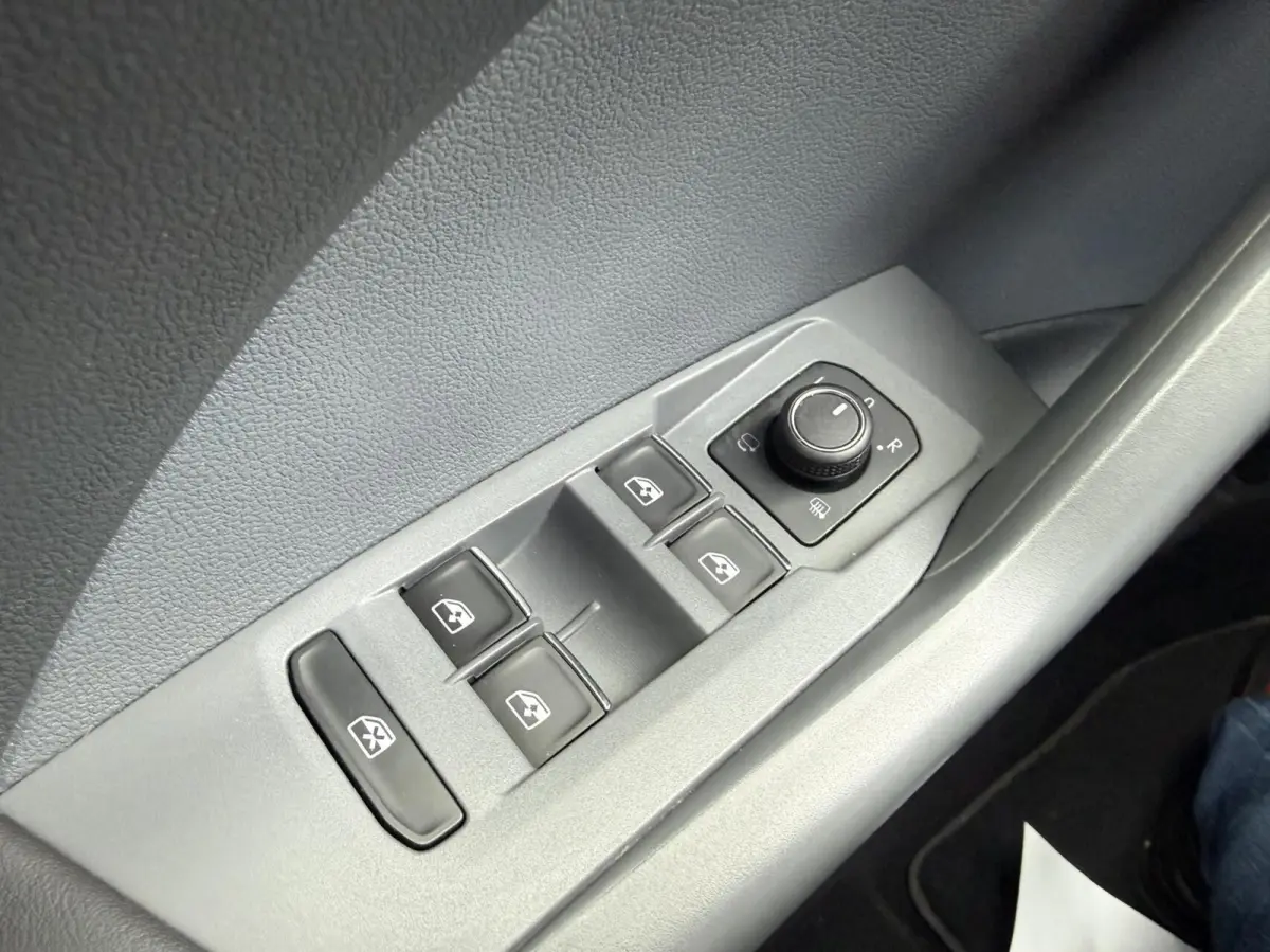 1.0 TSI Style Virtual Display