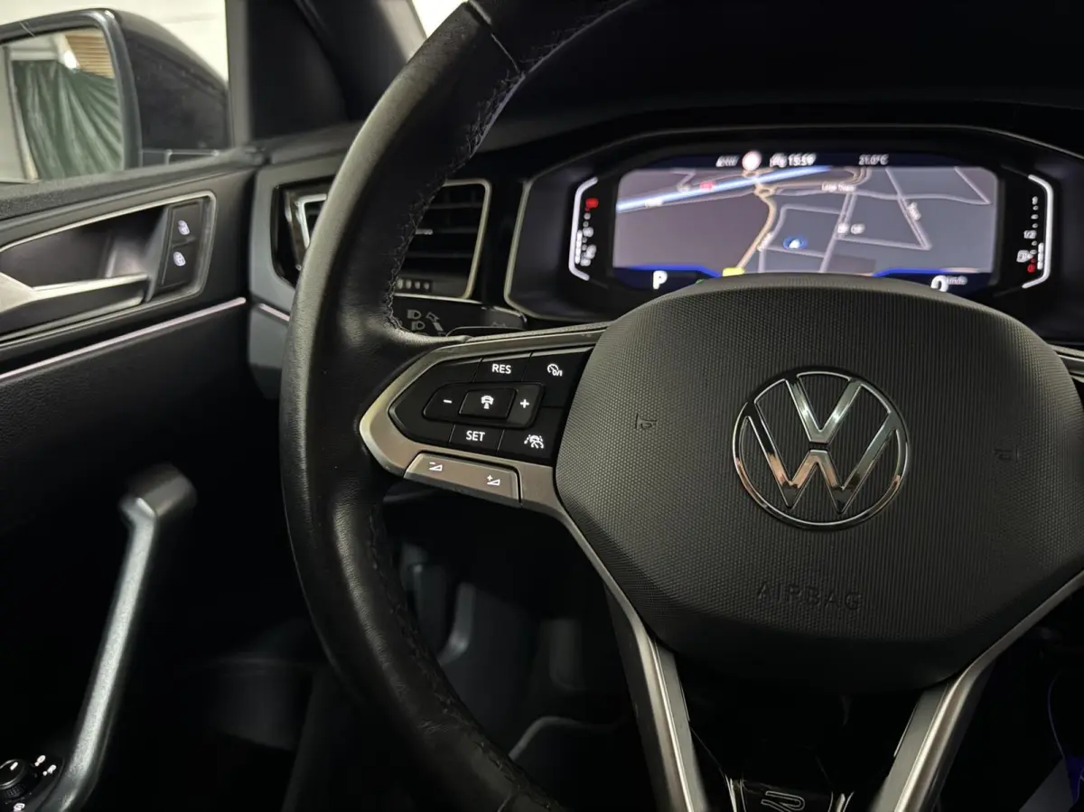 1.0 TSI R-Line Pano DSG Virtual Carplay Camera