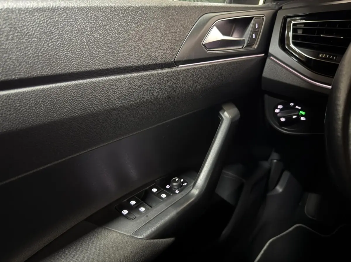 1.0 TSI R-Line Pano DSG Virtual Carplay Camera