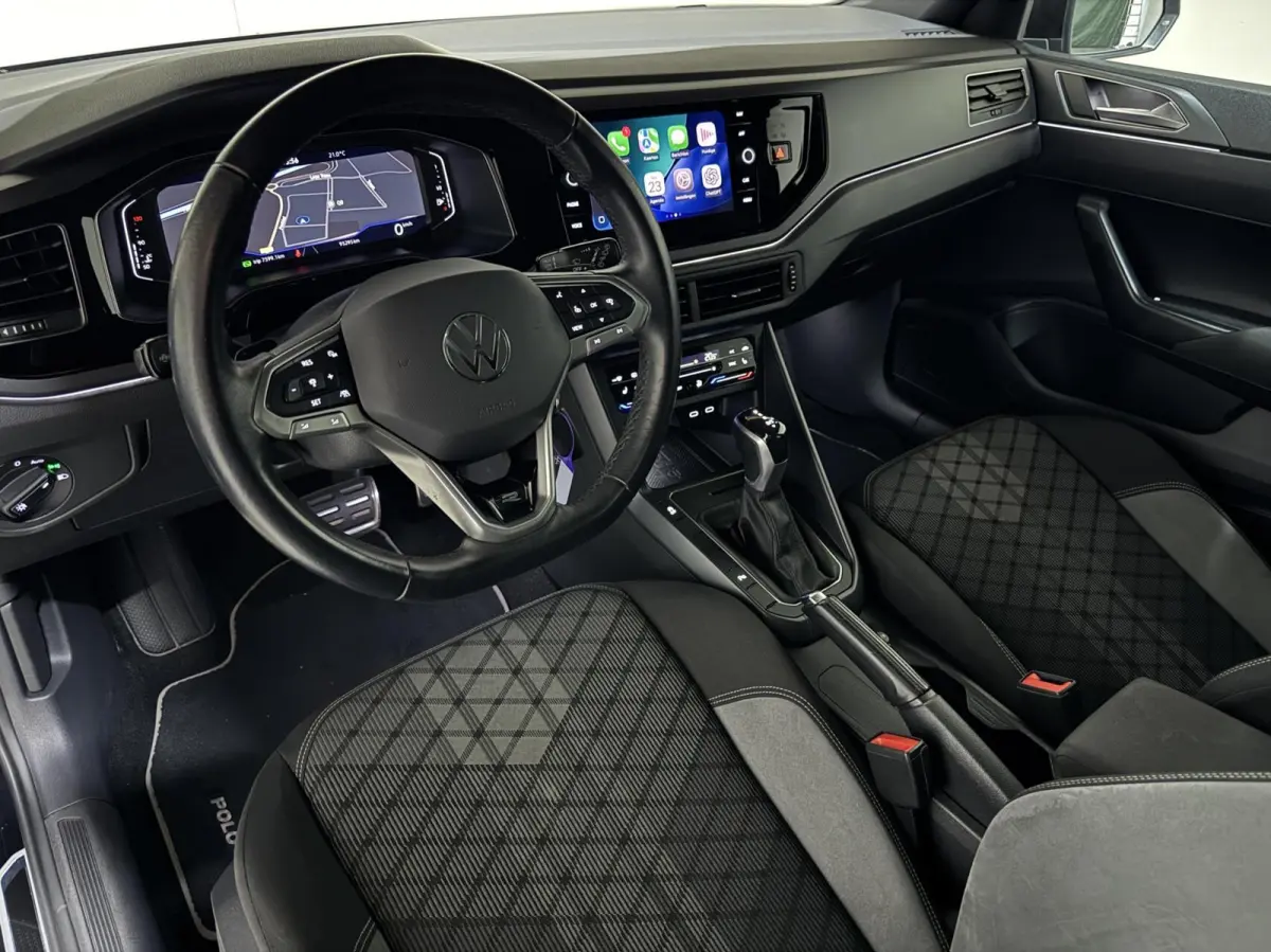 1.0 TSI R-Line Pano DSG Virtual Carplay Camera