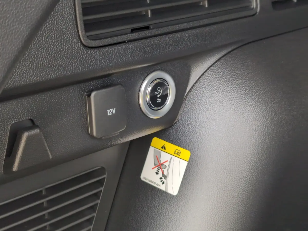 2.5 PHEV Titanium | Achterbank verwarmd | Achteruitrijcamera | All Weather banden