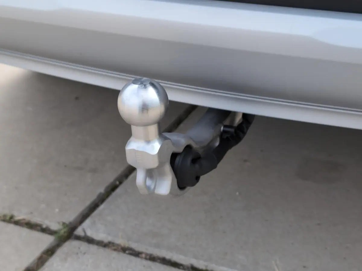 2.5 PHEV Titanium | Achterbank verwarmd | Achteruitrijcamera | All Weather banden
