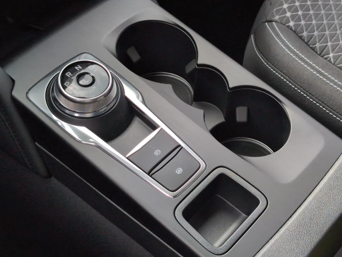 2.5 PHEV Titanium | Achterbank verwarmd | Achteruitrijcamera | All Weather banden