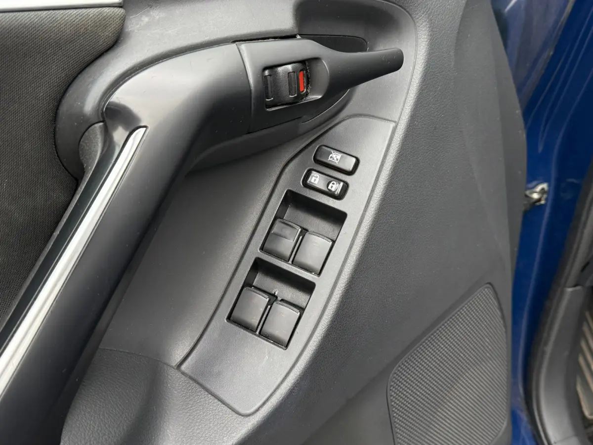 1.8 VVT-i Aspiration Automaat Airco Cruise Trekhaak Xenon